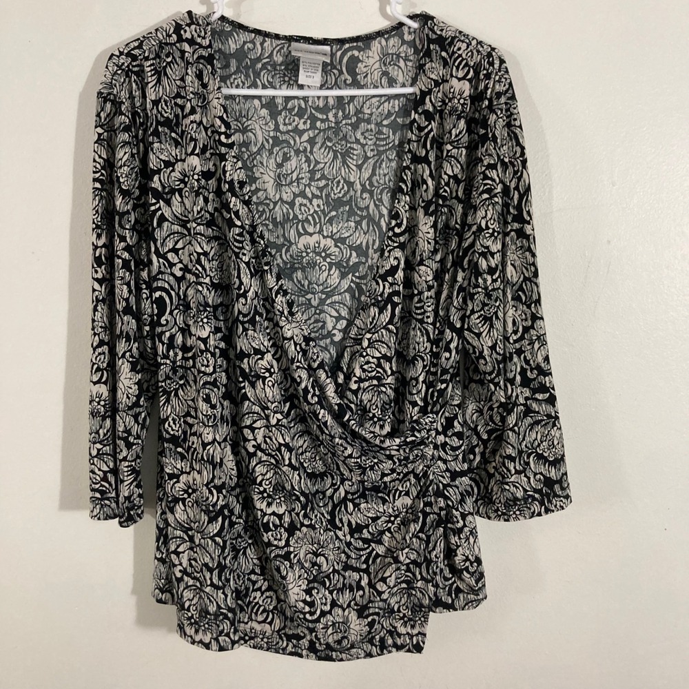 Chico's Wrap Top Womens Size 3 Large XL Black White Floral Damask 3/4 Sleeve V-